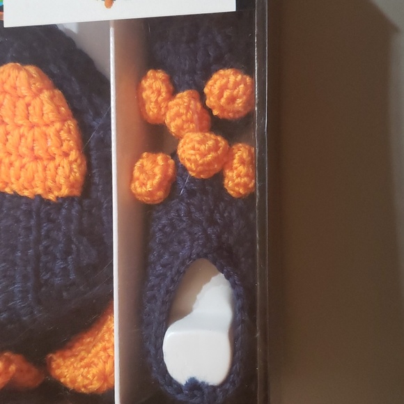 Crocheted 0-6 months Dinosaur Set NWT - Picture 4 of 4